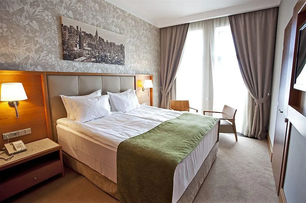 Cityhotel Kyiv 4*,  Ukraine